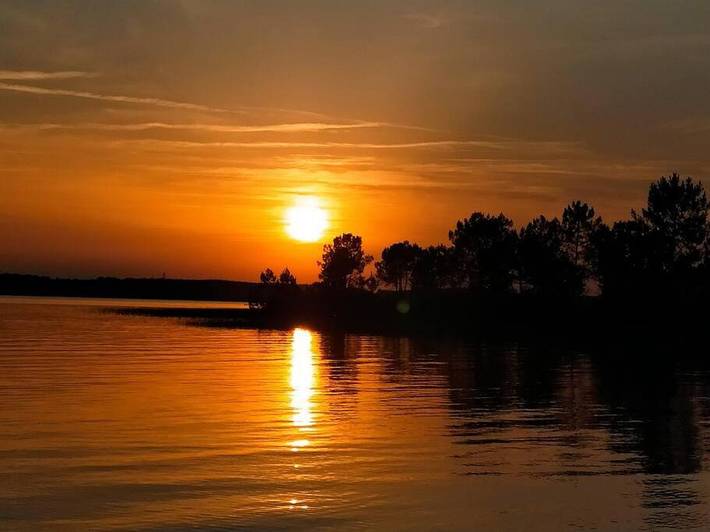 Gîte pour 4 personnes, avec balcon et piscine dans Plage Moutchic