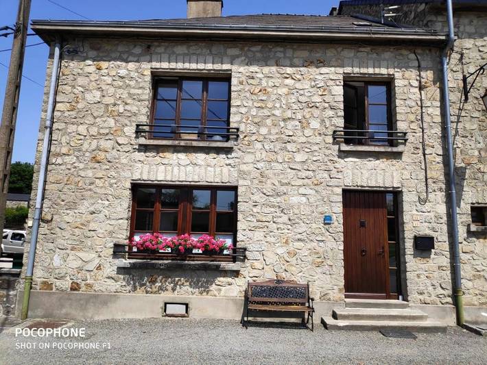 Location de vacances pour 5 personnes, avec terrasse et vue à Hargnies - 4