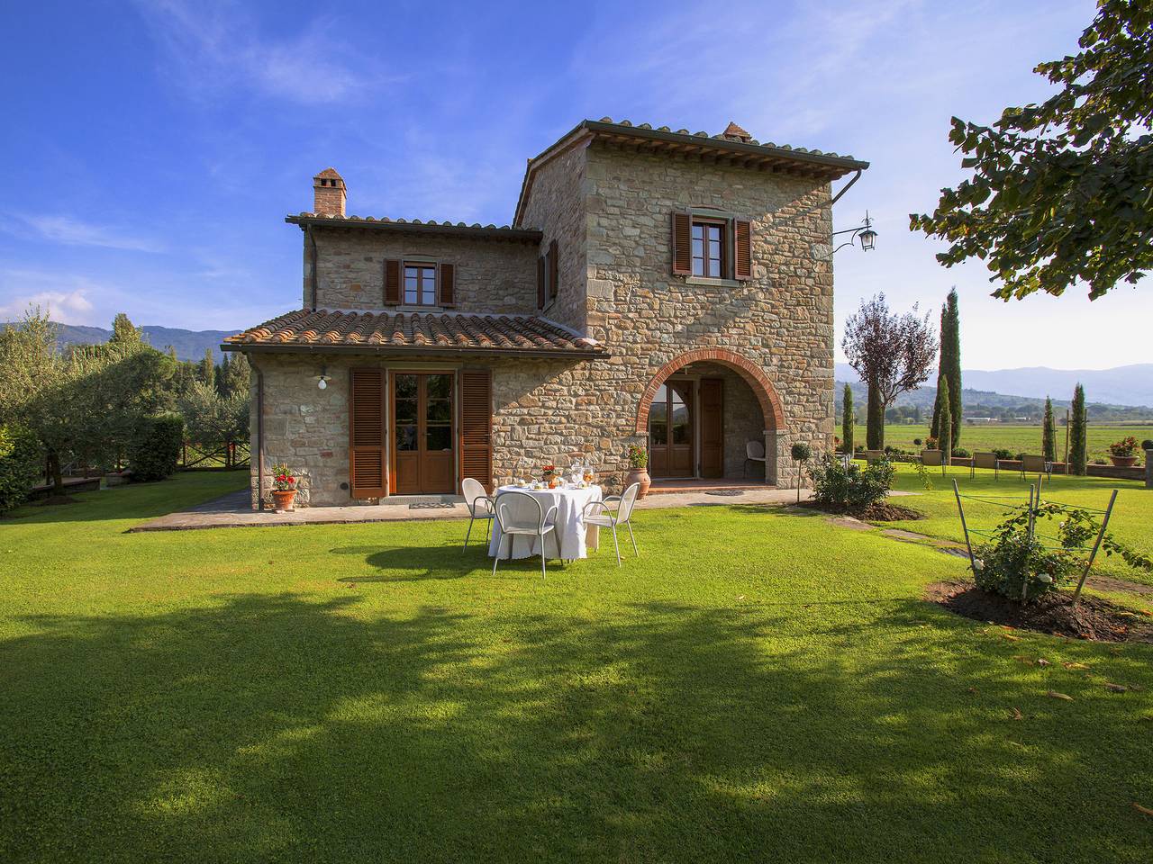 Villa for 4 People in Arezzo Province, Tuscany