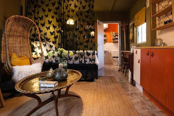 Apartamento para 2 personas, con Terraza y Jardín además de Piscina y Vistas en Casarabonela