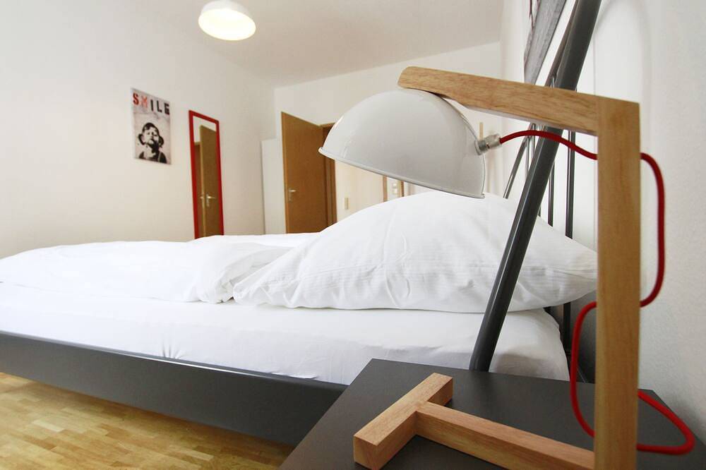 Appartement entier, En Ville-Location- 3 Anna Iff-Salle de bain privée in Würzburg, Région viticole de Franconie