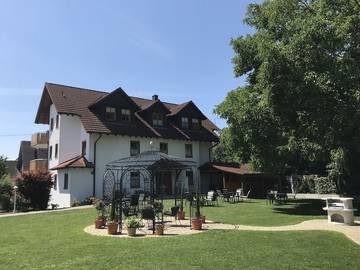 Vacation Rental for 4 Guests in Neufrach, Salem, Picture 2
