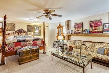 Log Cabin for 15 People in Vermont, USA, Photo 3