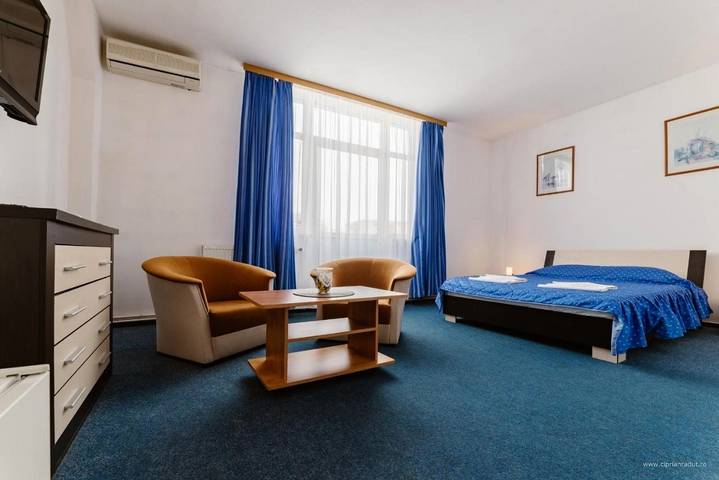 Hôtel pour 3 personnes, avec Balcon ainsi que Terrasse et Vue dans Mureș