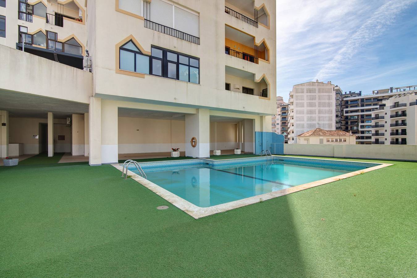 Geheel appartement, Appartement 'Quaint Beach View - Praia Da Rocha' met Uitzicht op Zee, Wifi en Airconditioning in Praia da Rocha, Portimão