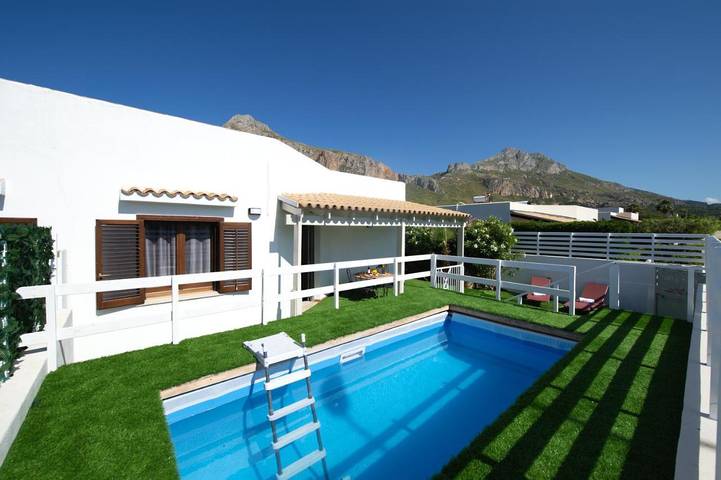 Villa con piscina per 7 persone, con giardino e piscina, adatto a famiglie con bambini a San Vito Lo Capo