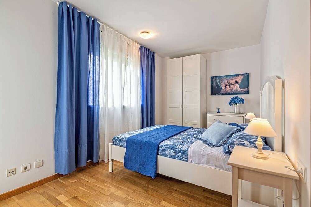 Apartamento entero, Apartamento lujo& piscina junto Barcelona Centro in Ripollet, Interior de Barcelona