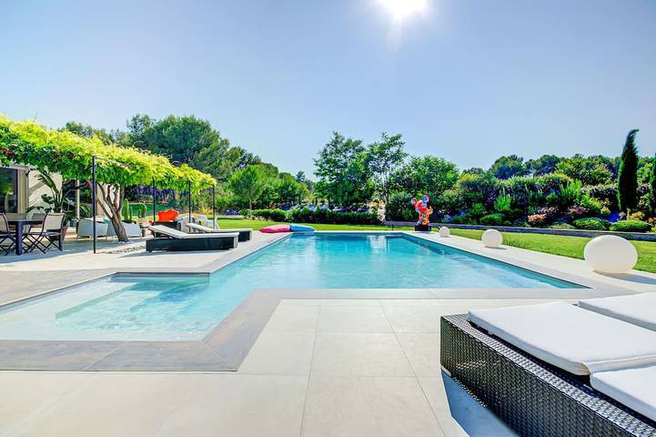 Villa pour 8 personnes, avec jardin et terrasse à Aix-en-Provence
