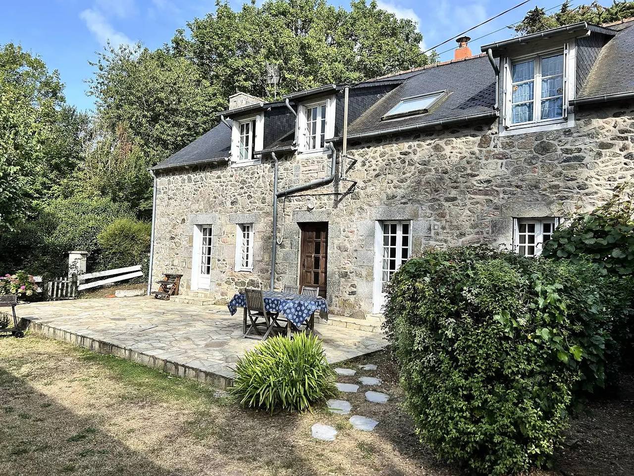 202 - Casa de piedra cerca de las arenas de oro in Plurien, Côte d’Émeraude