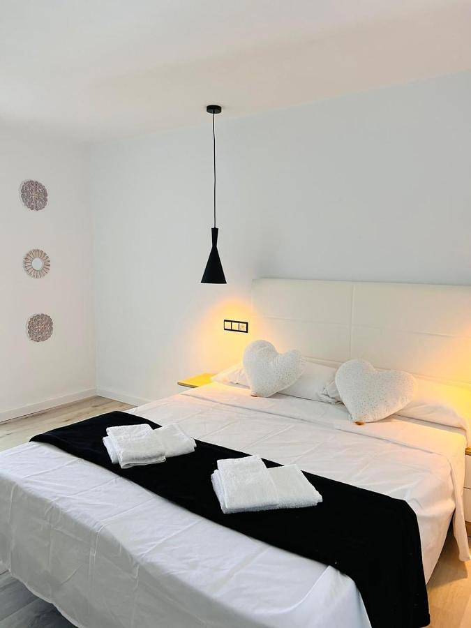 Appartement entier, Jacaranda Apartments & Studios in Es Canar, Santa Eulària des Riu