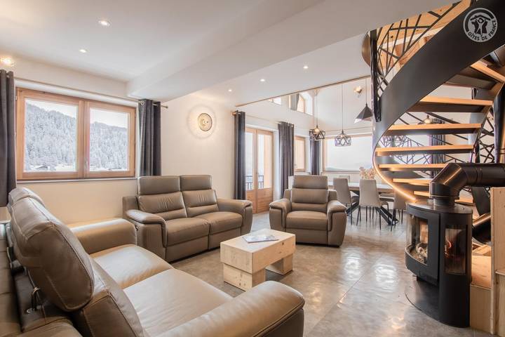 Gîte pour 8 personnes, avec Terrasse dans La Plagne