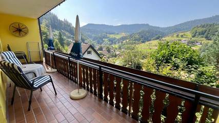 Ferienwohnung für 4 Personen, mit Terrasse und Balkon/Terrasse in Oppenau