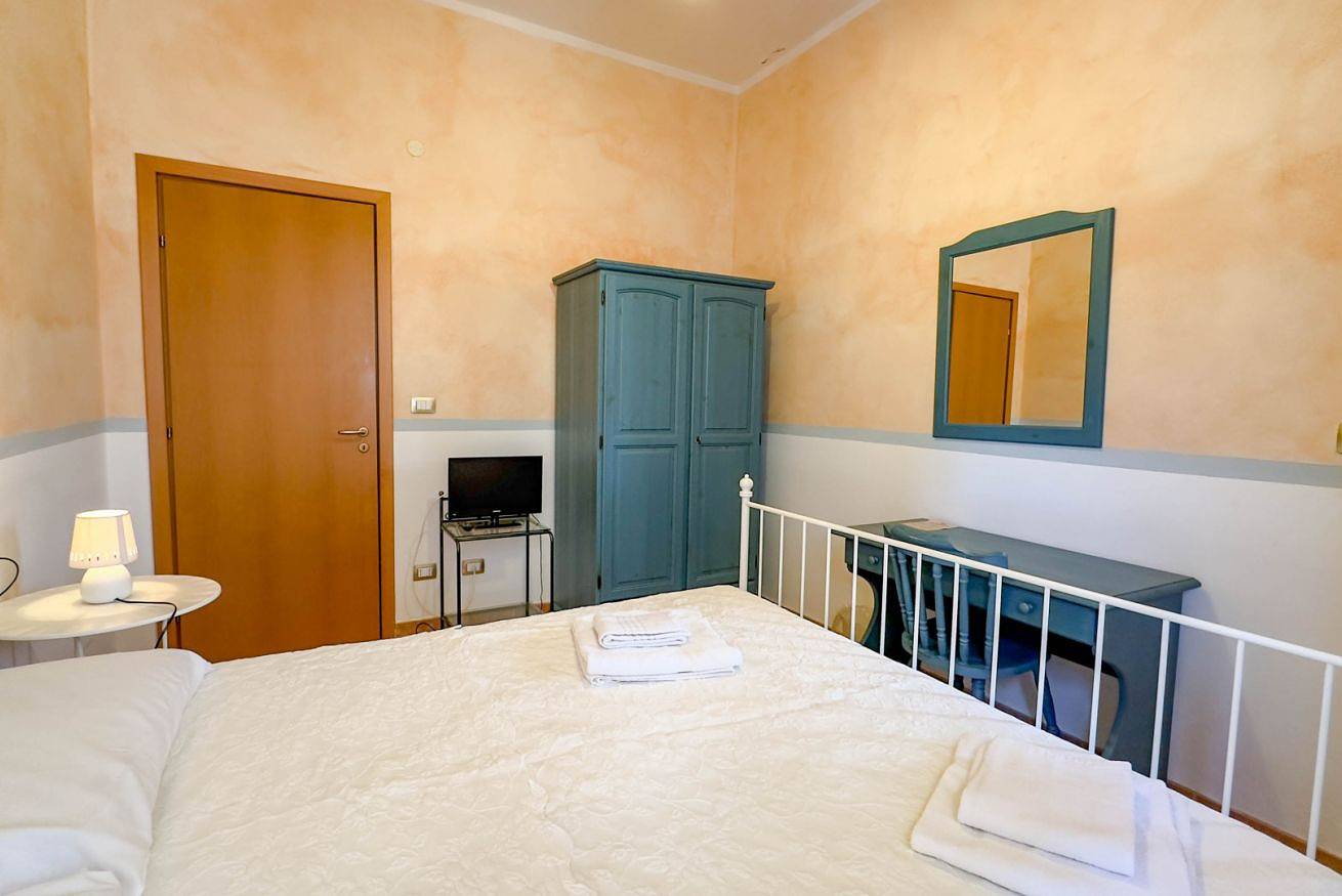 Entire apartment, Su Recreu 'E Mare 103- Double Room in Bosa Marina, Planargia