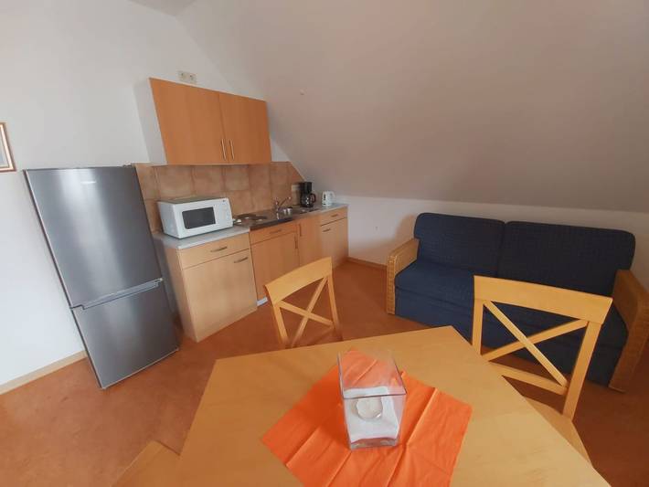 Ferienwohnung für 2 Personen, mit Balkon in Waren (Müritz) - 2