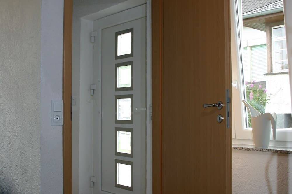 Ganze Wohnung, Freistehendes Ferienhaus, Ferienwohnung 2 / für 2-4 Personen, W- Lan frei in Mehren, Vulkaneifel
