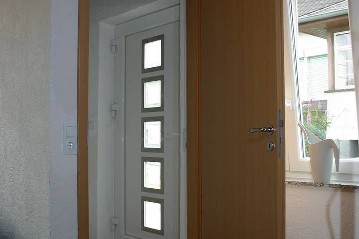 Ferienwohnung für 3 Personen, mit Terrasse und Garten in Mehren