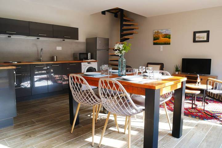 Location de vacances pour 4 personnes, avec piscine, animaux acceptés à Bascous