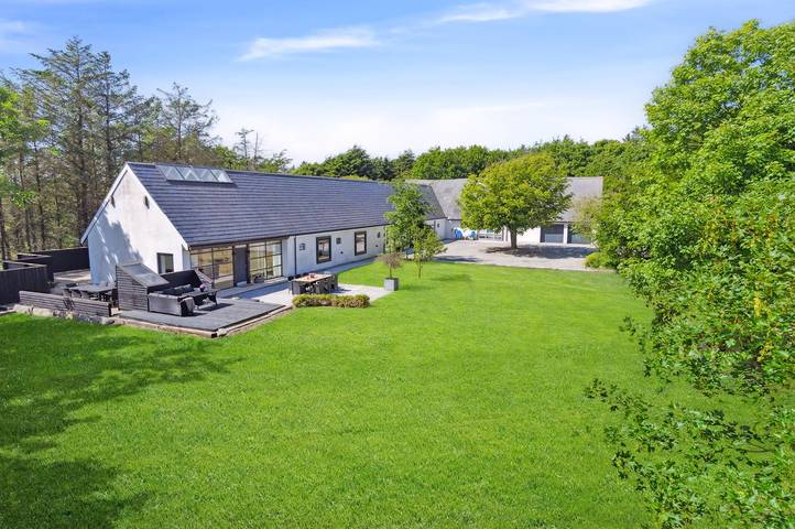 Ferienhaus für 25 Personen, mit Terrasse und Sauna sowie Whirlpool in Løkken