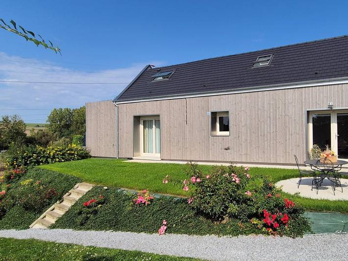 Gîte pour 5 personnes, avec jardin dans Bantouzelle