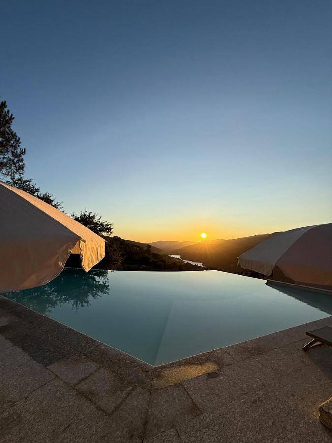 Casa de huéspuedes para 3 personas, con Balcón y Terraza además de Jardín y Piscina en Mosteiro - 2