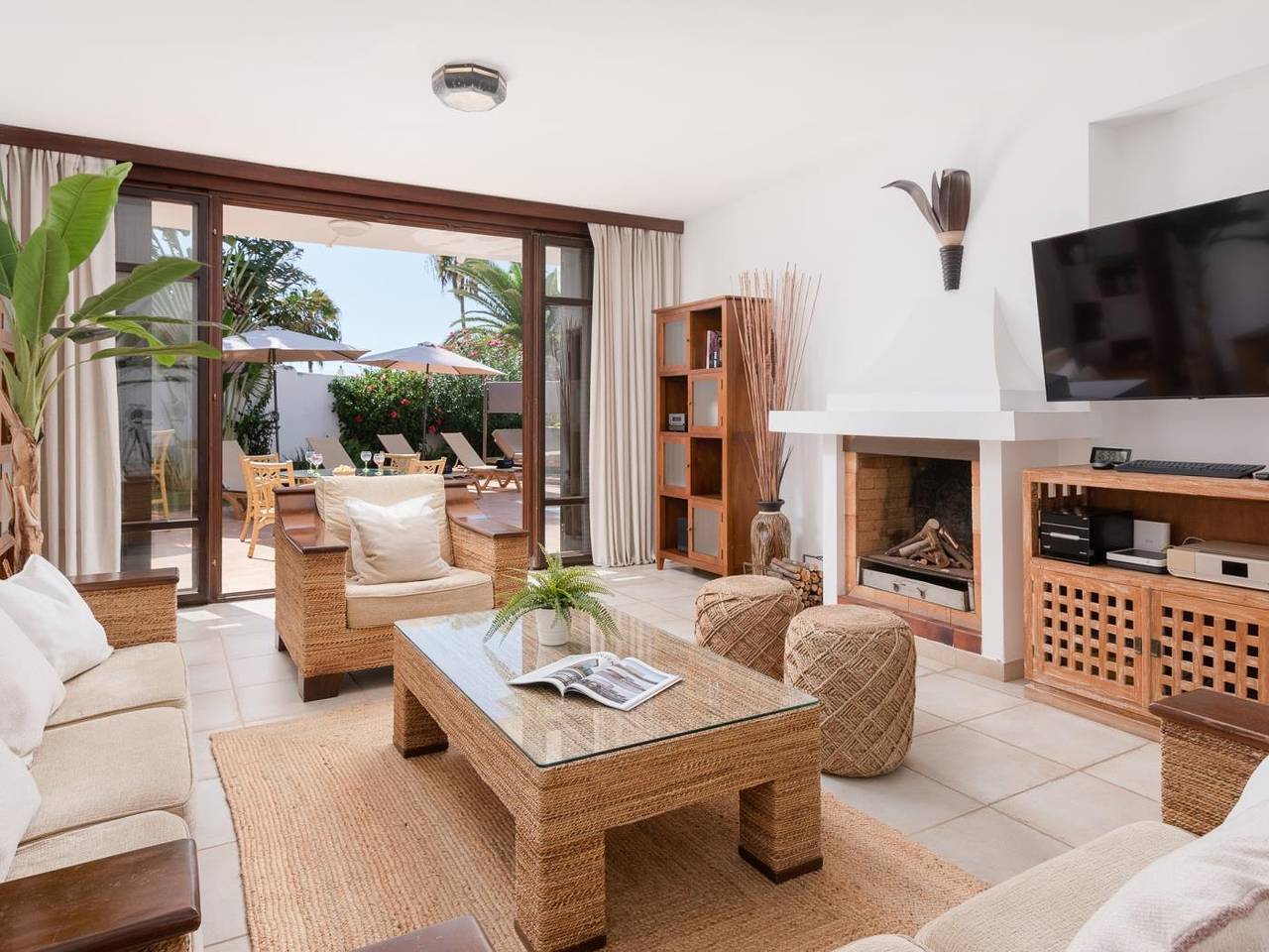 Karat Villa Atlántida in Playa de Troya, Adeje