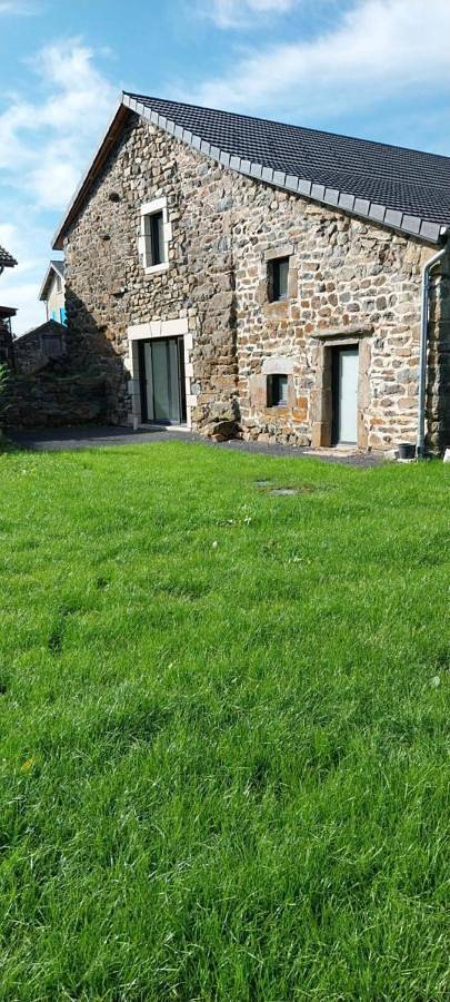 Location de vacances pour 18 personnes, avec terrasse ainsi que jardin et vue à Araules - 4