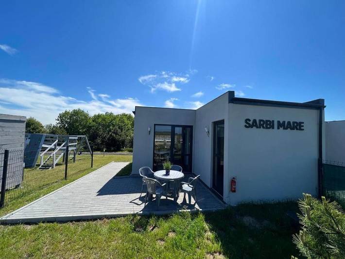 Ferienhaus für 5 Personen, mit Whirlpool und Terrasse sowie Garten und Pool