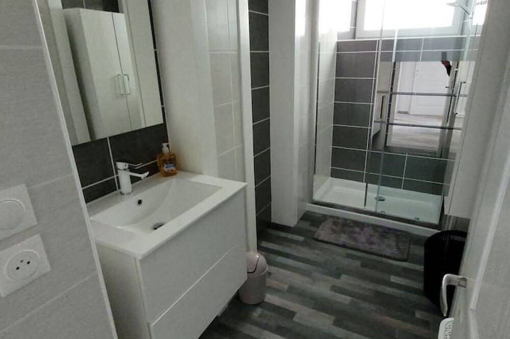 Appartement entier, Appartement F3 neuf tout confort in Uxegney, Région d'Épinal