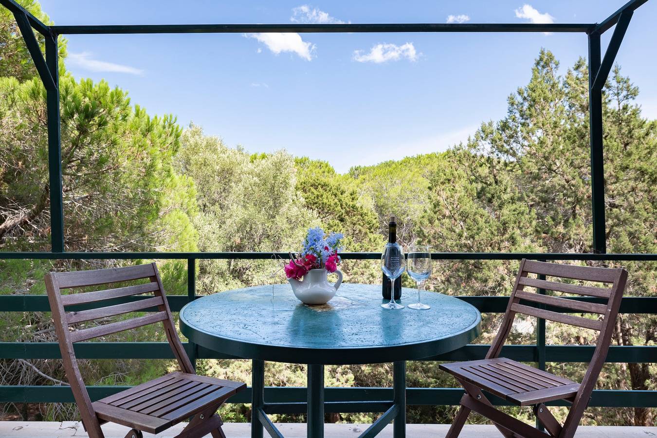 Appartamento intero, Appartamento 'Oriente' con terrazza privata, Wi-Fi e aria condizionata in Cala Gonone, Dorgali