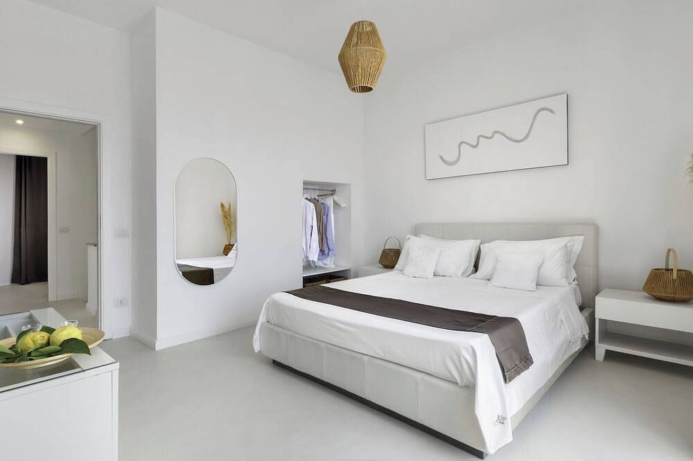 Villa Carmela, with private pool and tennis court in Nerano, Provinsen Napoli