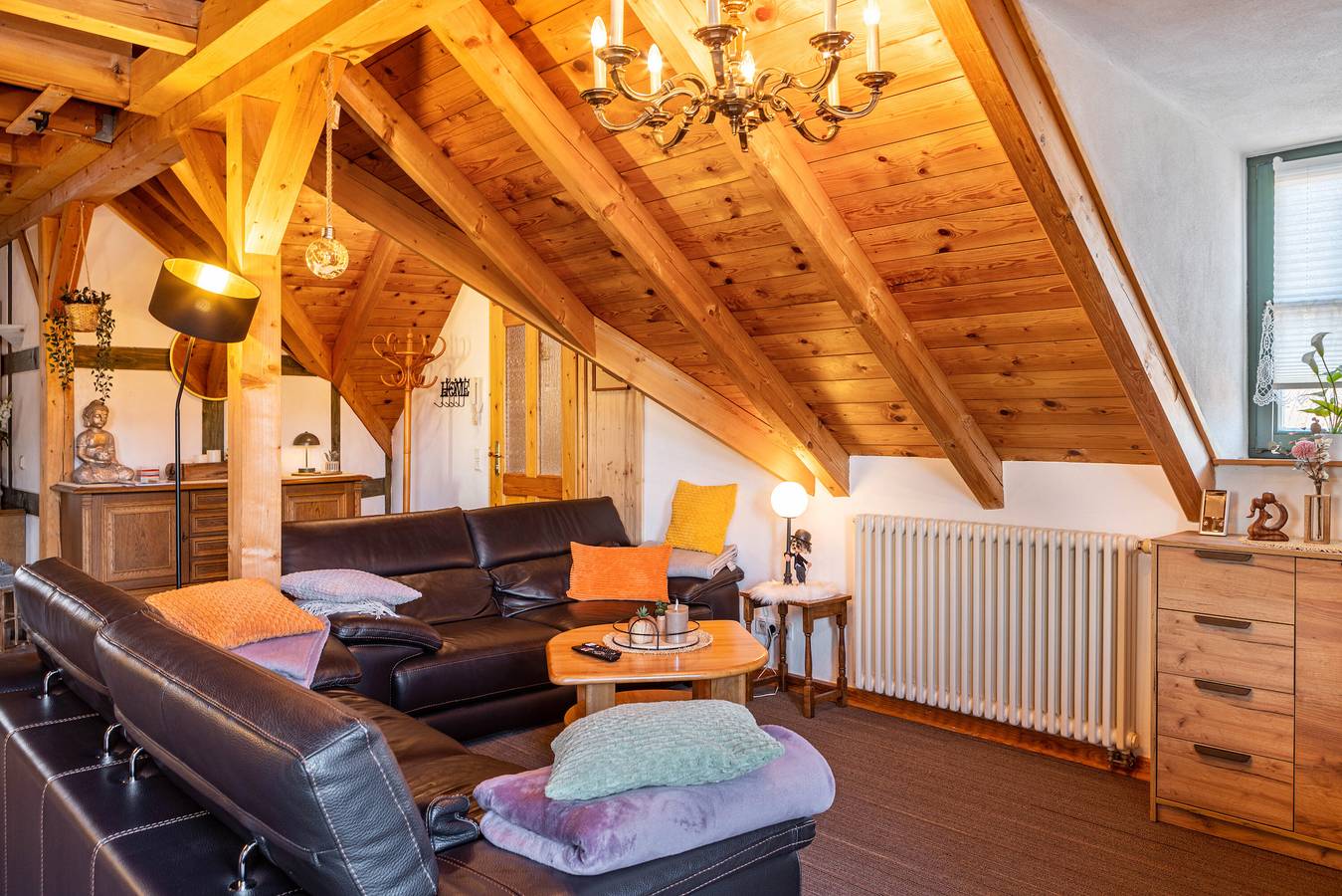 Ganze Wohnung, Dachwohnung im landhausstil in Meiningen, Werratal