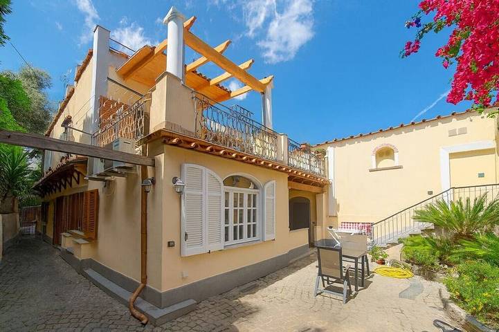 Casa vacanza per 6 persone, con balcone in Ischia Porto