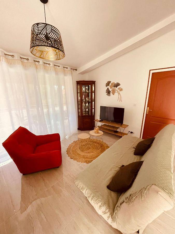 Location de vacances pour 5 personnes, avec terrasse ainsi que jacuzzi et jardin dans Sainte-Anne (Reunion) - 2