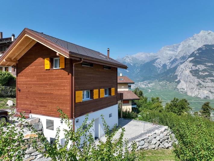 Chalet für 6 Personen, mit Terrasse und Garten in Nendaz