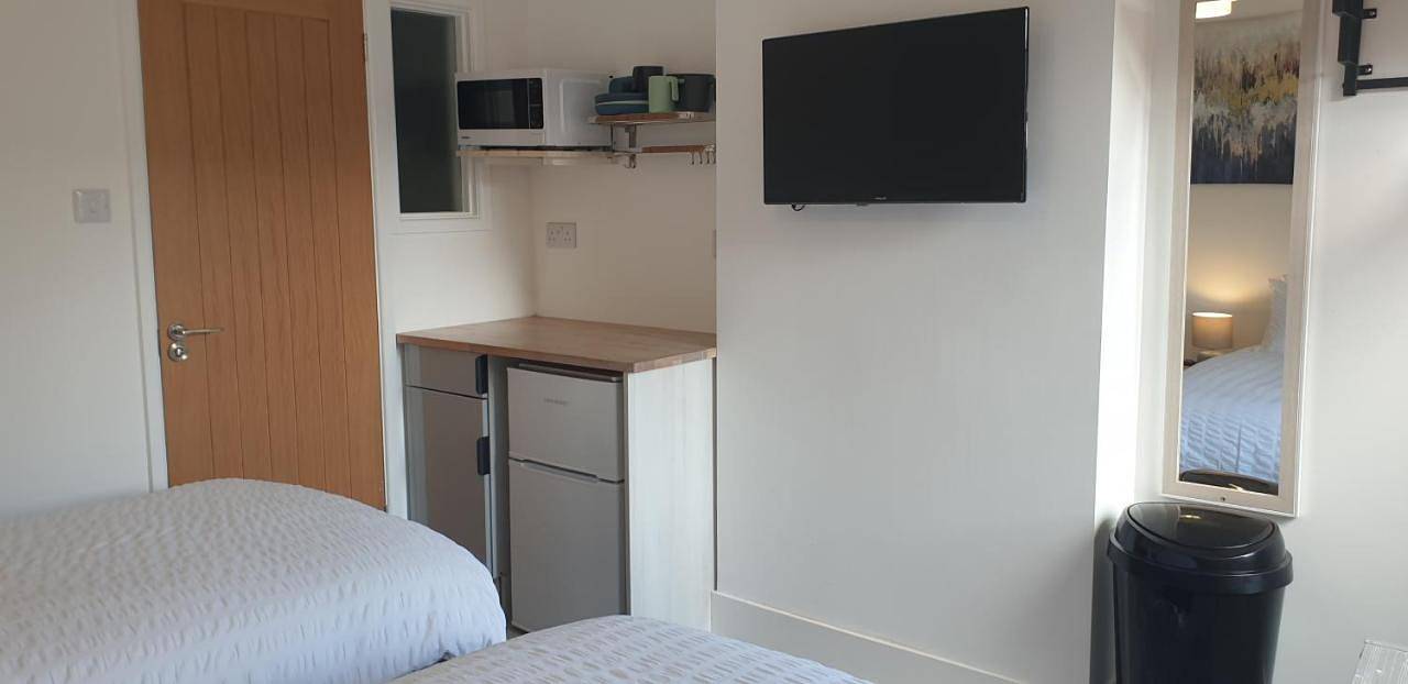 Twin Room with Private Bathroom in Brighton, Sussex