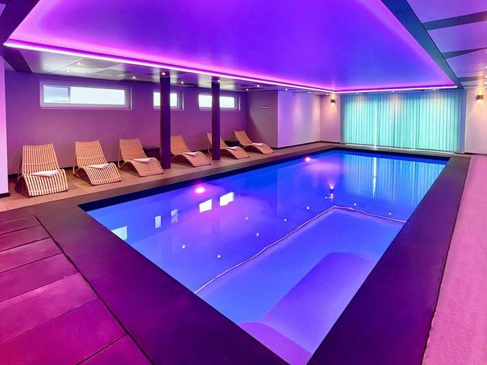 Location de vacances pour 6 personnes, avec vue et jardin ainsi que piscine et sauna, animaux acceptés à Butgenbach