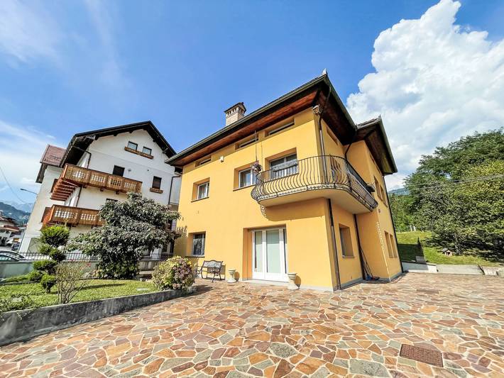 Gîte pour 4 personnes, avec Jardin à Ovaro