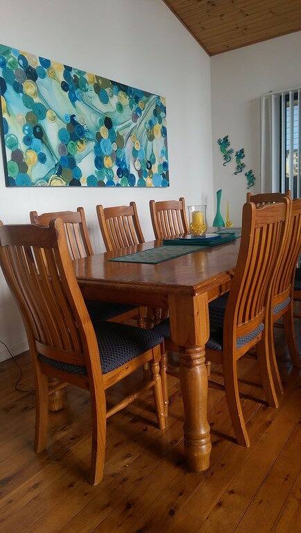 Holiday home for 10 people, with balcony and hot tub as well as garden in Culburra