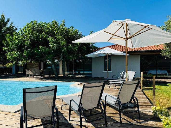 Villa pour 12 personnes, avec jardin et piscine