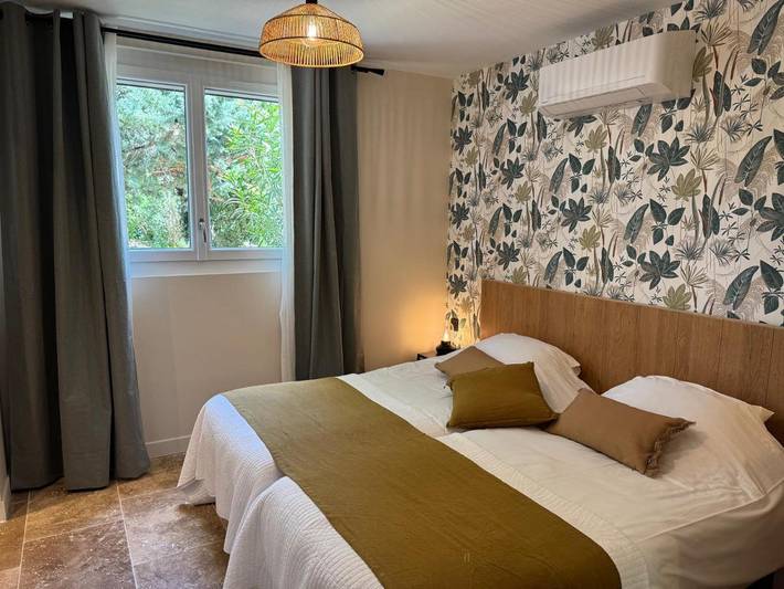 Location de vacances pour 10 personnes, avec jardin ainsi que piscine et vue, animaux acceptés à Les Baux-de-Provence - 3