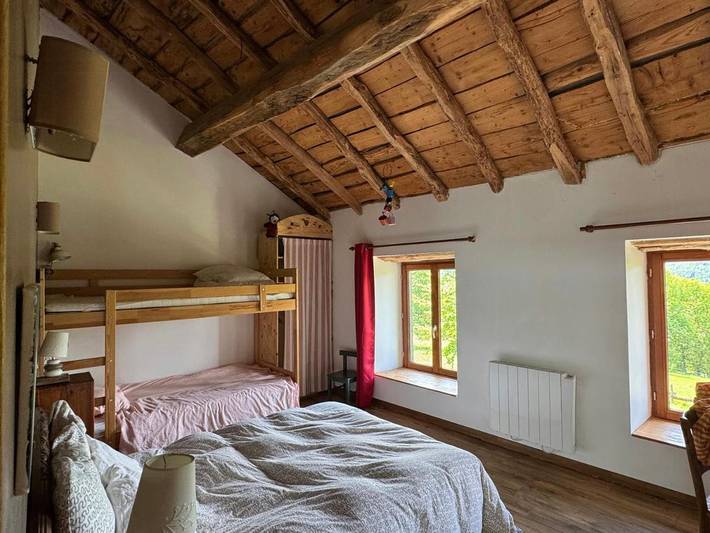 Location de vacances pour 12 personnes, avec terrasse et jardin, animaux acceptés à Le Recoux - 3