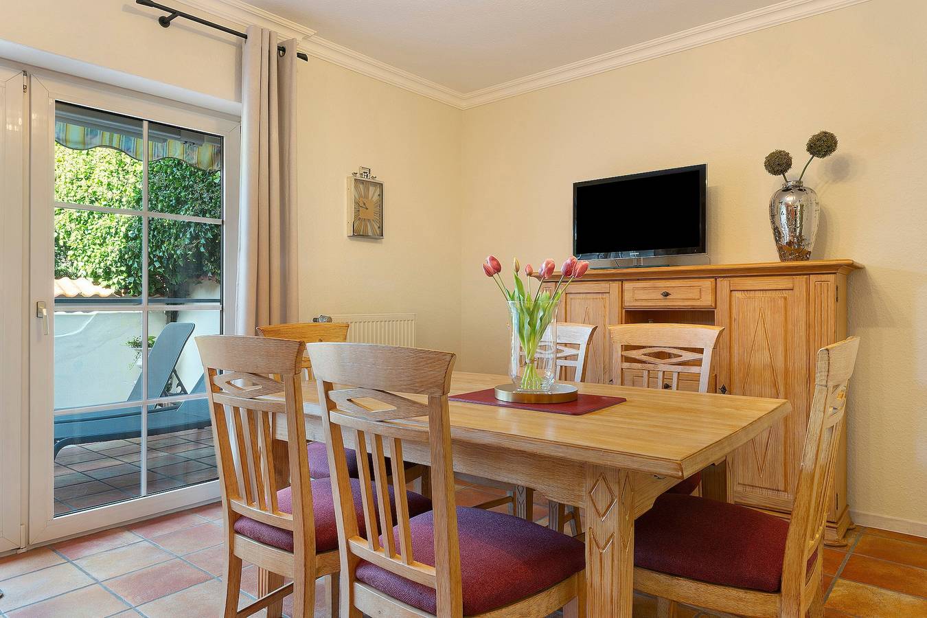 Strandnahes Ferienhaus 'Jadeblick I I' mit Meerblick, privater Terrasse und Wlan in Dangast Strand, Varel