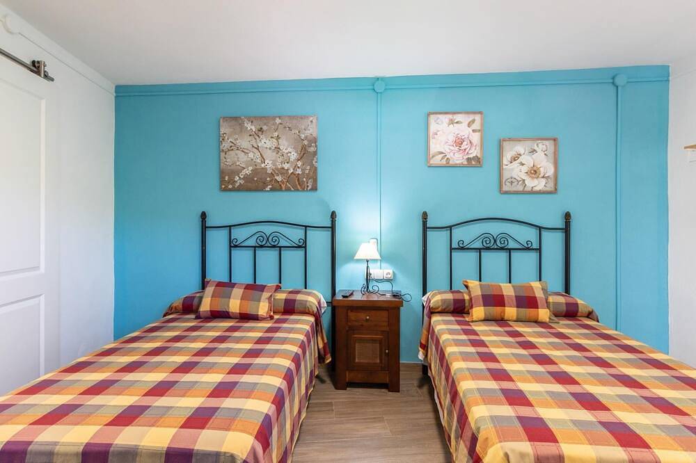 Cosy cottage with pool, garden and wifi in Dúrcal, Cordillera Penibética