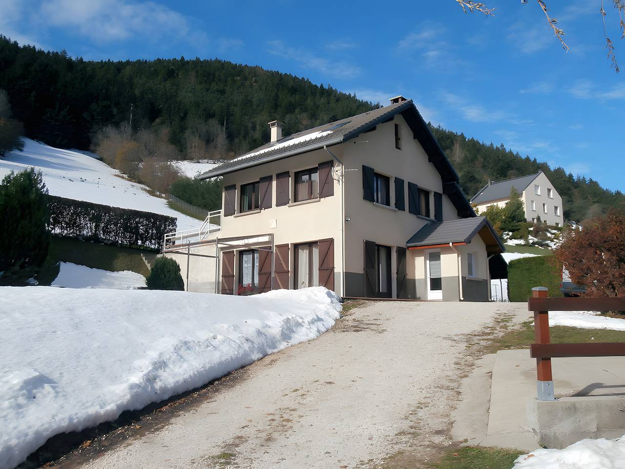 Casa rural «La Rossinière» con vistas a la montaña, terraza privada y Wi-Fi in Engins, Parc naturel régional du Vercors
