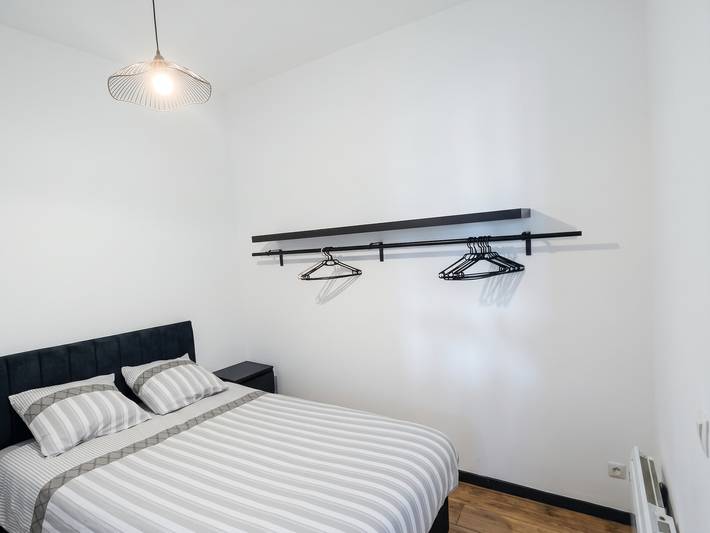 Apartamento entero, Apartamento tranquilo Valenciennes 70 m² con spa in Valenciennes, Región de Valenciennes