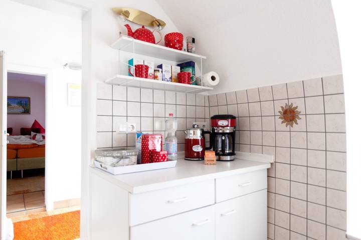 Ganze Wohnung, Ferienwohnung 'Mengeler' mit privater Terrasse, privatem Garten und Wi-Fi in Ebnet (Freiburg), Freiburg