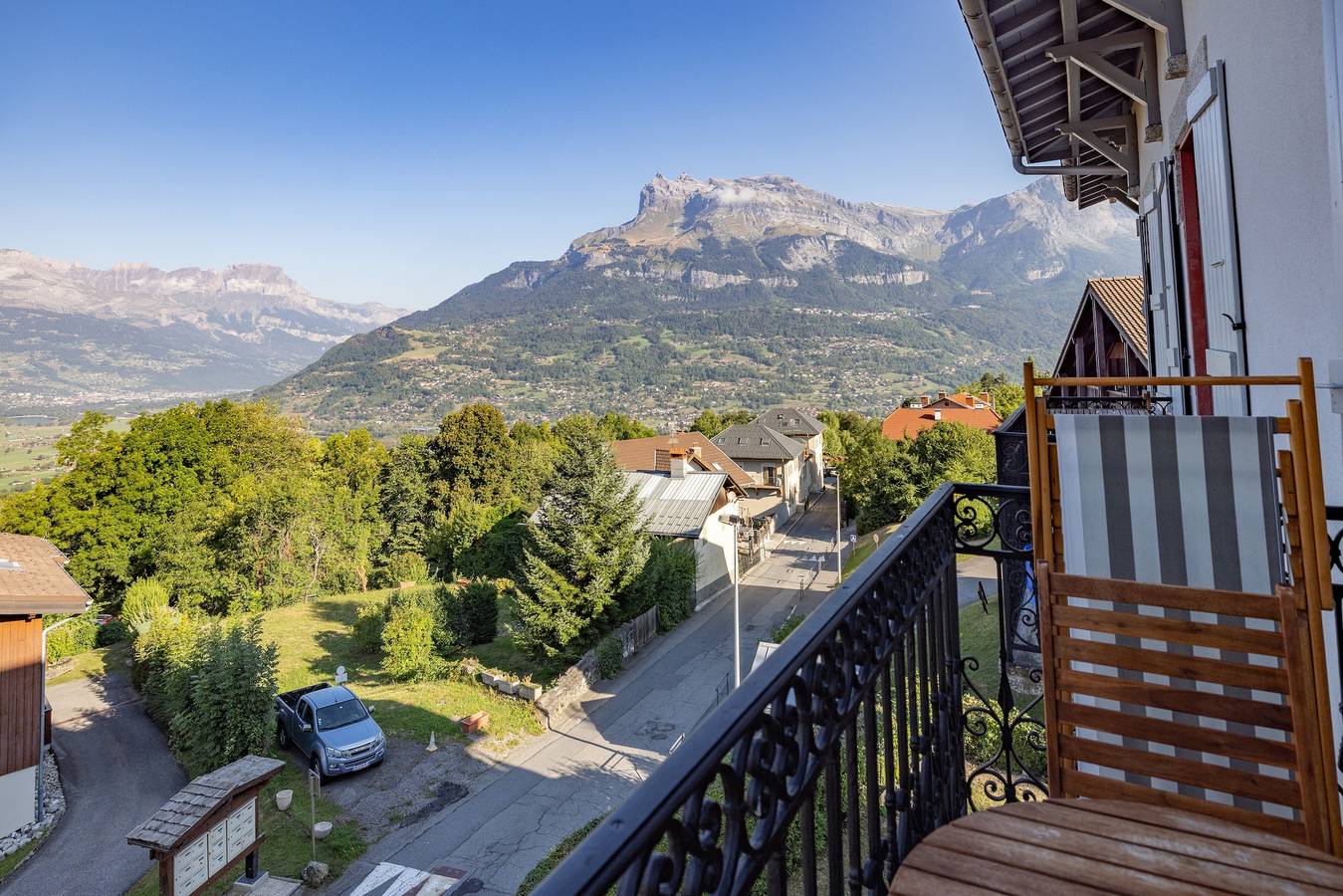 Estudio entero, Estudio vacacional “Gai Soleil” con vistas a la montaña in Saint-Gervais-les-Bains, Pays du Mont-Blanc