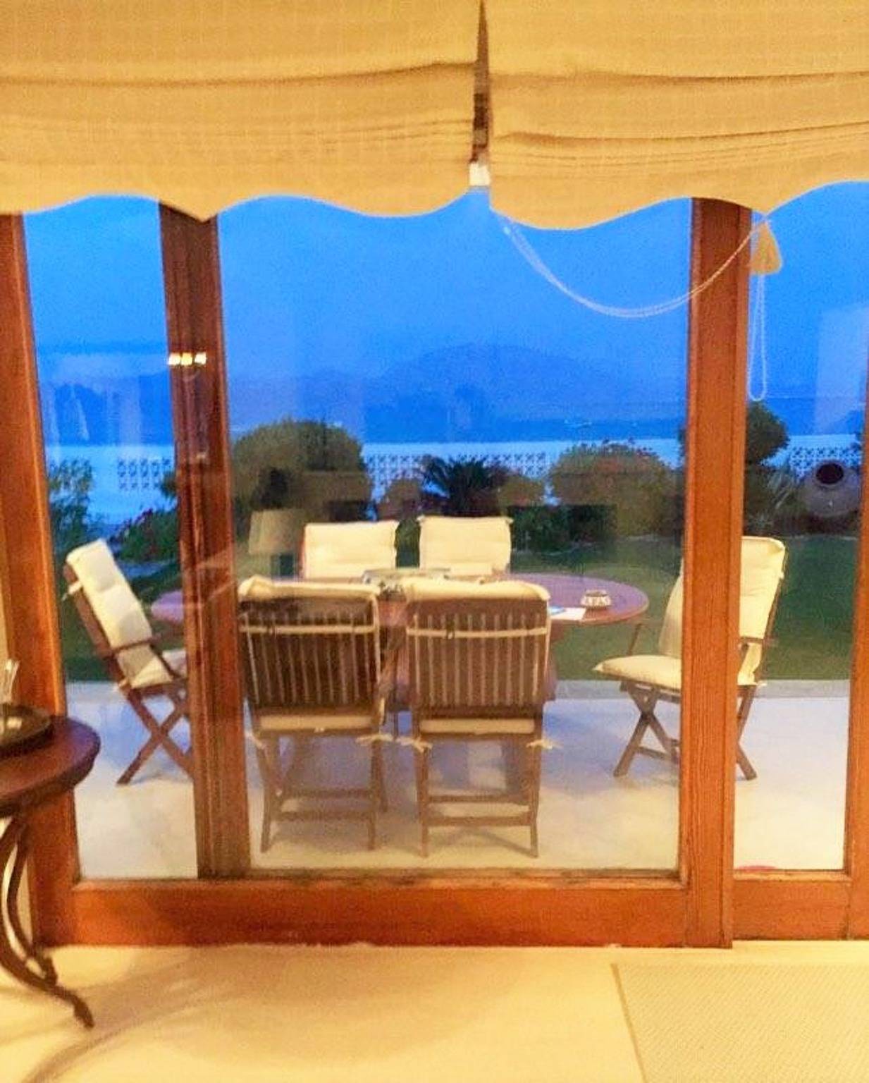 Elegante Villa mit Meerblick in Nerantza, privatem Pool in Nerantza, Korinthia