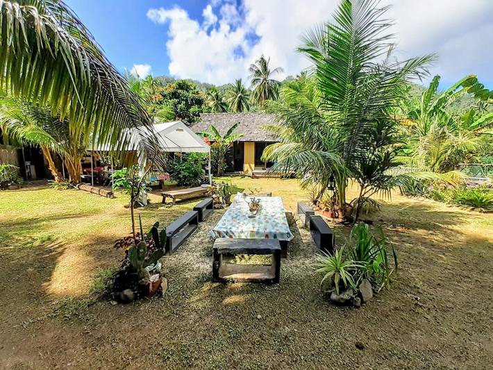 Gîte pour 4 personnes, avec jardin dans Ha'apiti - 4