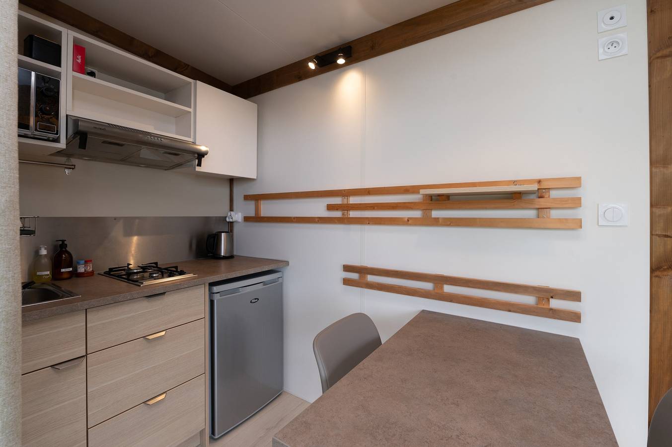 Chalet "20m² - Les Îles Vierges" met terras in Plouhinec (Finistère), Côte de Cornouaille